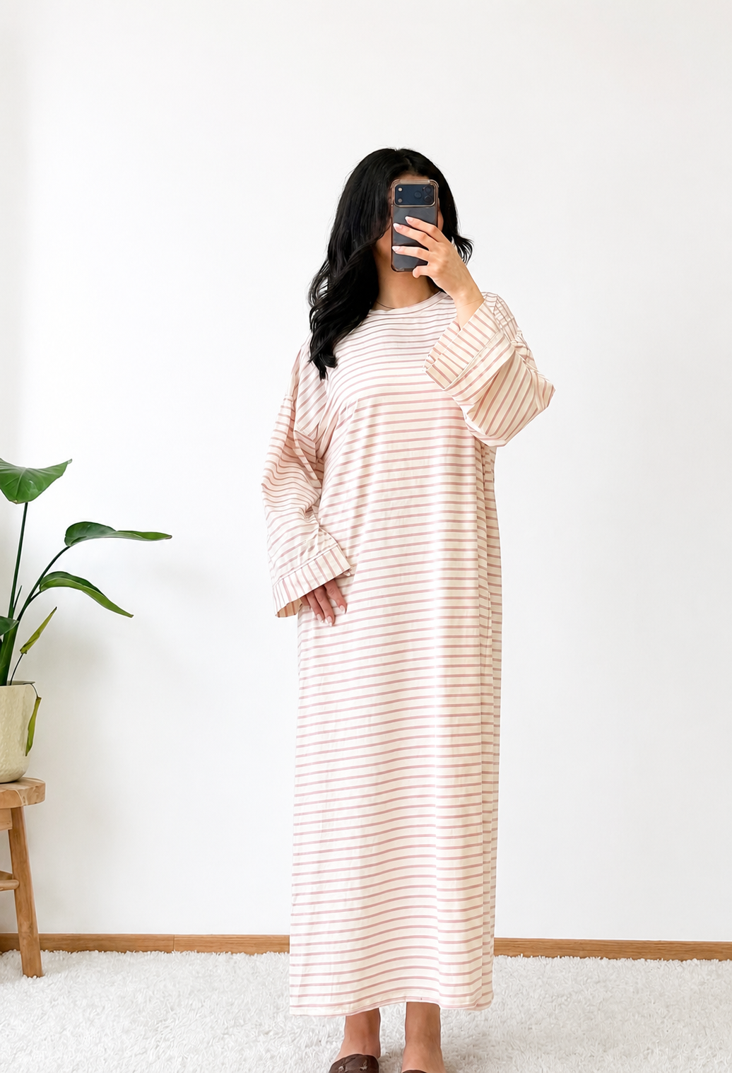 GESTREIFTES BASIC KLEID