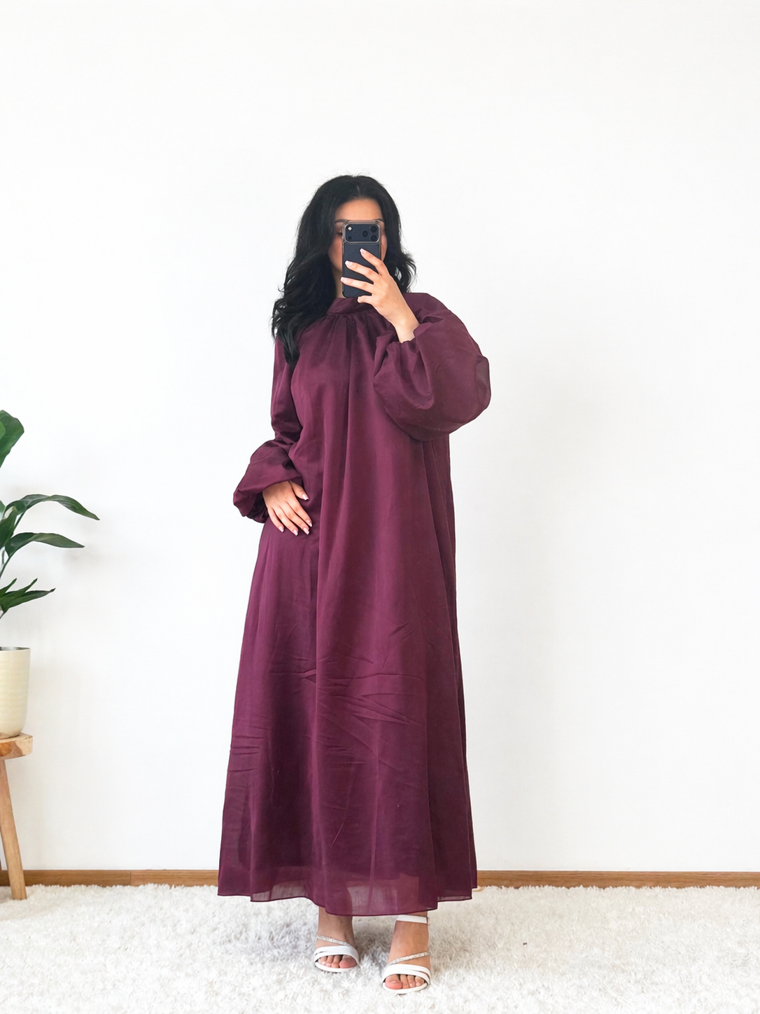MAXIKLEID MIT BALLONÄRMELN