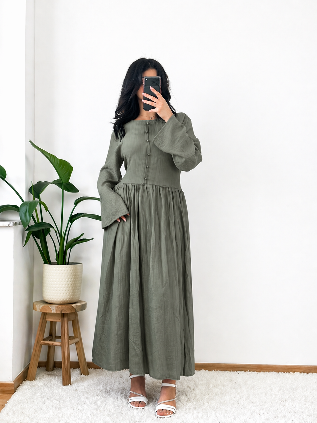 LANGES KLEID MIT RAFFUNG