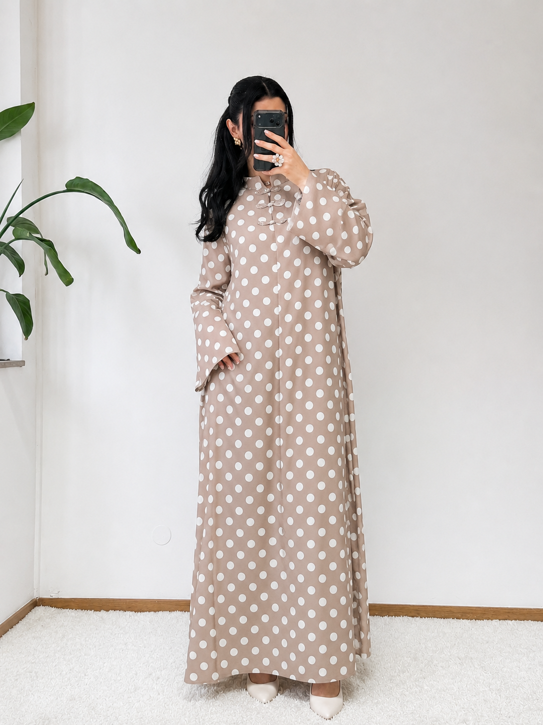 MAXIKLEID MIT POLKA-DOTS
